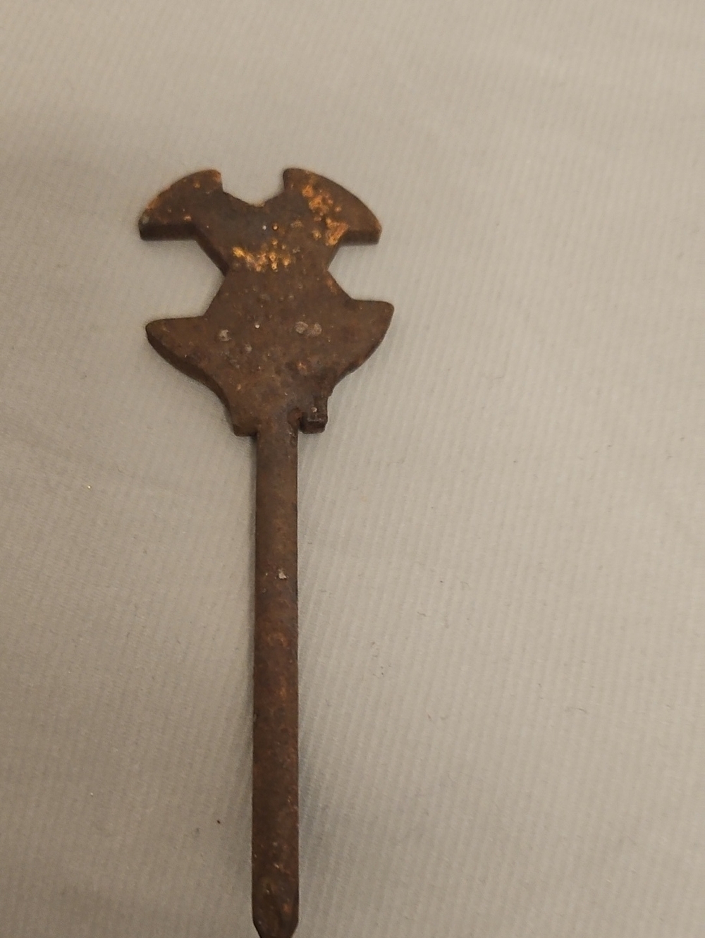 Rust-Finish Multi-Tool Pry/Driver Pin - Brown - Picture 2 of 4